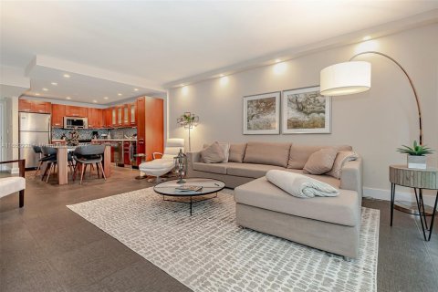 Condominio en alquiler en Miami Beach, Florida, 2 dormitorios, 89.19 m2 № 1345534 - foto 5