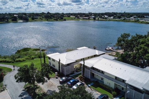 Condo in Avon Park, Florida, 2 bedrooms  № 1724253 - photo 1