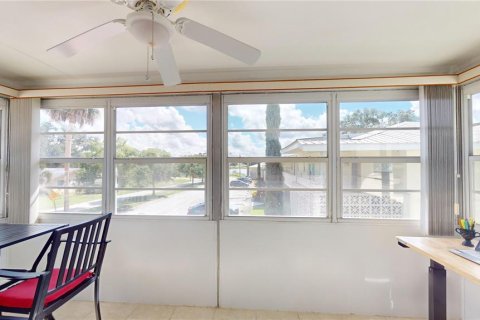 Condo in Avon Park, Florida, 2 bedrooms  № 1724253 - photo 5