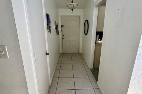 Duplex in Orlando, Florida 2 bedrooms, 98.1 sq.m. № 1917473 - photo 3