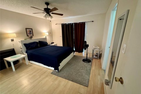 Duplex in Orlando, Florida 2 bedrooms, 98.1 sq.m. № 1917473 - photo 11