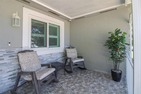 House in Cutler Bay, Florida 3 bedrooms, 178.56 sq.m. № 1752413 - photo 23