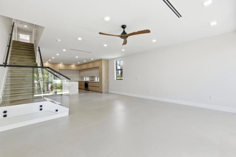 Adosado en venta en Fort Lauderdale, Florida, 3 dormitorios, 252.97 m2 № 2268475 - foto 17