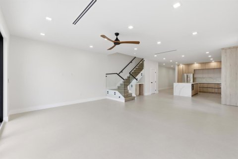 Adosado en venta en Fort Lauderdale, Florida, 3 dormitorios, 252.97 m2 № 2268475 - foto 16