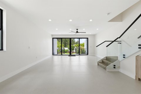 Adosado en venta en Fort Lauderdale, Florida, 3 dormitorios, 252.97 m2 № 2268475 - foto 14