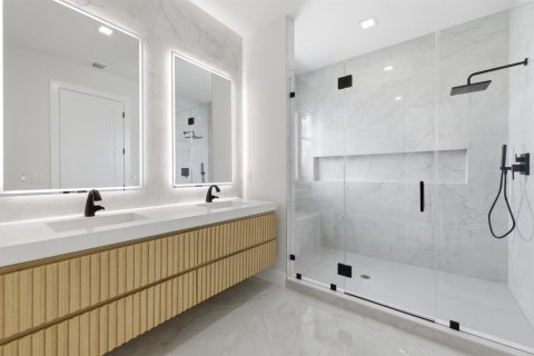 Adosado en venta en Fort Lauderdale, Florida, 3 dormitorios, 252.97 m2 № 2268475 - foto 23