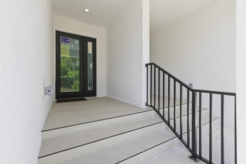 Adosado en venta en Fort Lauderdale, Florida, 3 dormitorios, 252.97 m2 № 2268475 - foto 4