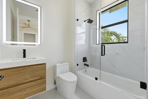 Adosado en venta en Fort Lauderdale, Florida, 3 dormitorios, 252.97 m2 № 2268475 - foto 27