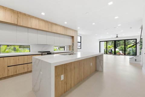 Adosado en venta en Fort Lauderdale, Florida, 3 dormitorios, 252.97 m2 № 2268475 - foto 7