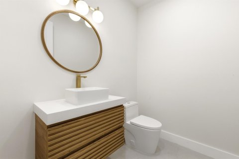 Adosado en venta en Fort Lauderdale, Florida, 3 dormitorios, 252.97 m2 № 2268475 - foto 6