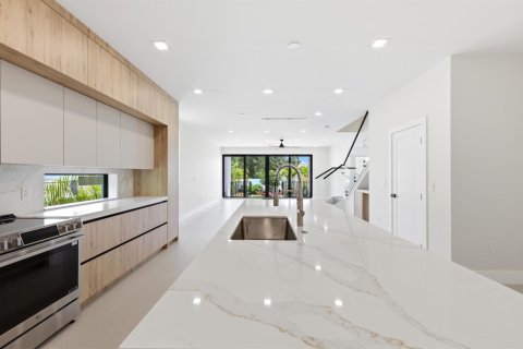 Adosado en venta en Fort Lauderdale, Florida, 3 dormitorios, 252.97 m2 № 2268475 - foto 12