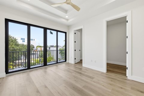 Adosado en venta en Fort Lauderdale, Florida, 3 dormitorios, 252.97 m2 № 2268475 - foto 21