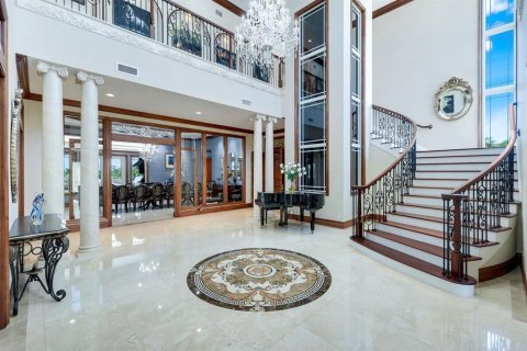 House in Englewood, Florida 6 bedrooms, 1188.13 sq.m. № 1911773 - photo 8