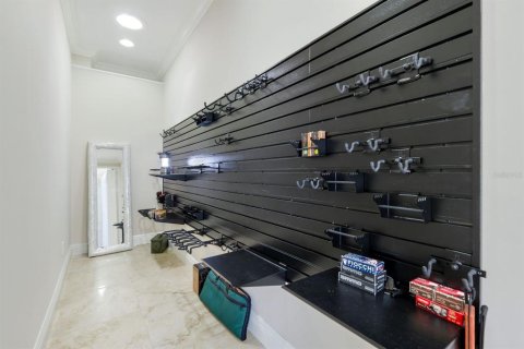 House in Englewood, Florida 6 bedrooms, 1188.13 sq.m. № 1911773 - photo 30