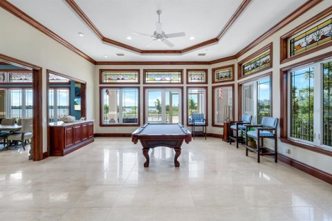 House in Englewood, Florida 6 bedrooms, 1188.13 sq.m. № 1911773 - photo 12