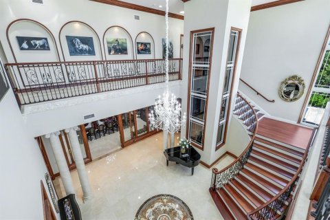 House in Englewood, Florida 6 bedrooms, 1188.13 sq.m. № 1911773 - photo 23