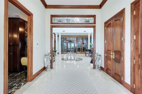 House in Englewood, Florida 6 bedrooms, 1188.13 sq.m. № 1911773 - photo 5