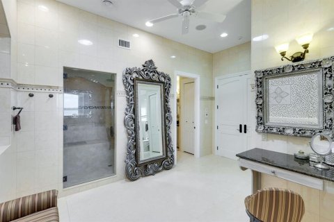 House in Englewood, Florida 6 bedrooms, 1188.13 sq.m. № 1911773 - photo 28