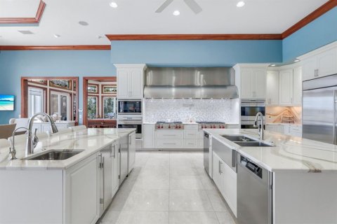 House in Englewood, Florida 6 bedrooms, 1188.13 sq.m. № 1911773 - photo 20