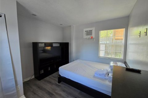 Appartement à louer à Sarasota, Floride: 1 chambre, 74.32 m2 № 2415258 - photo 2