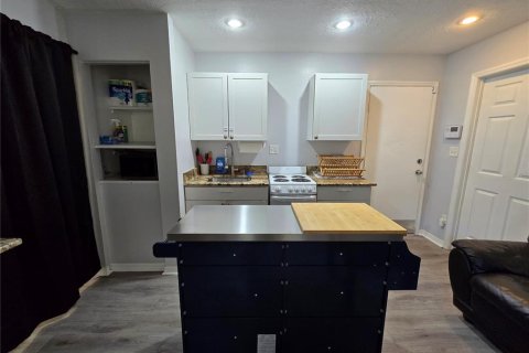 Appartement à louer à Sarasota, Floride: 1 chambre, 74.32 m2 № 2415258 - photo 9