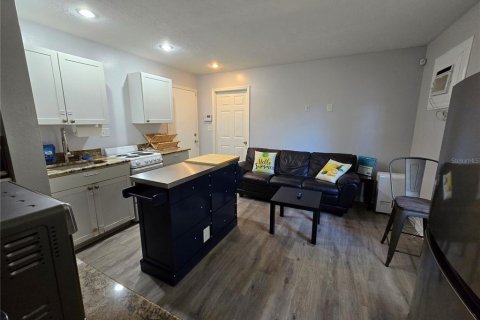 Appartement à louer à Sarasota, Floride: 1 chambre, 74.32 m2 № 2415258 - photo 12