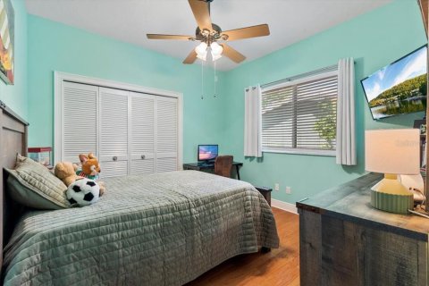Casa en venta en Tampa, Florida, 4 dormitorios, 236.62 m2 № 1616028 - foto 19