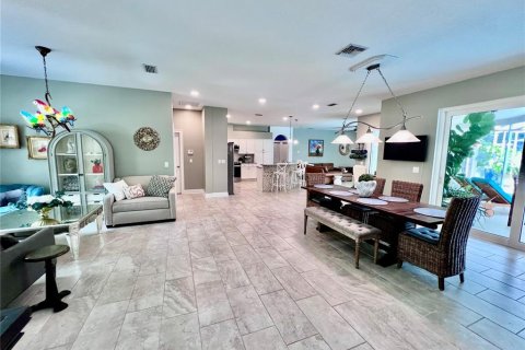 Casa en venta en Tampa, Florida, 4 dormitorios, 236.62 m2 № 1616028 - foto 14