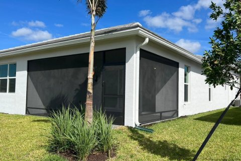 House in Port St. Lucie, Florida 3 bedrooms, 209.4 sq.m. № 2083508 - photo 26