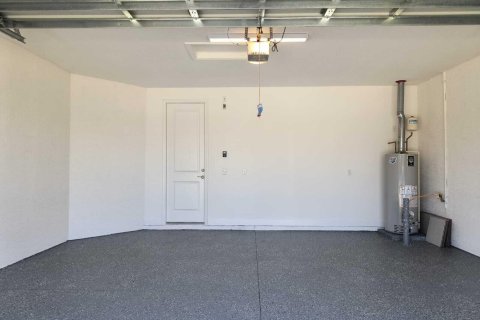 House in Port St. Lucie, Florida 3 bedrooms, 209.4 sq.m. № 2083508 - photo 9