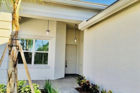 House in Port St. Lucie, Florida 3 bedrooms, 209.4 sq.m. № 2083508 - photo 4