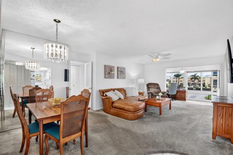 Copropriété à vendre à Boynton Beach, Floride: 2 chambres, 113.71 m2 № 2174292 - photo 3
