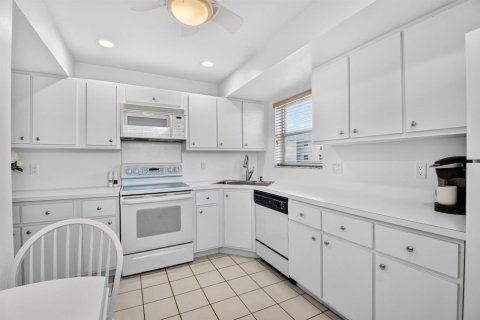 Copropriété à vendre à Boynton Beach, Floride: 2 chambres, 113.71 m2 № 2174292 - photo 18