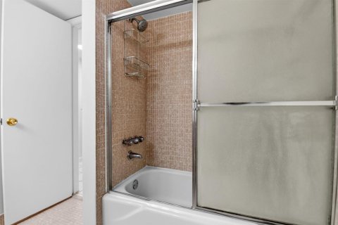 Copropriété à vendre à Boynton Beach, Floride: 2 chambres, 113.71 m2 № 2174292 - photo 13