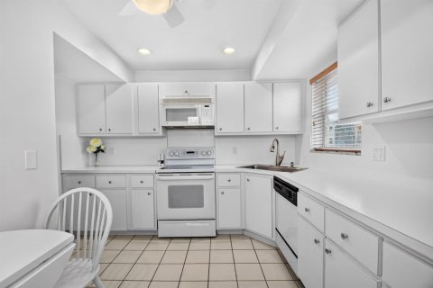 Copropriété à vendre à Boynton Beach, Floride: 2 chambres, 113.71 m2 № 2174292 - photo 17