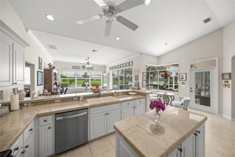 House in Sarasota, Florida 3 bedrooms, 217.21 sq.m. № 1810212 - photo 21