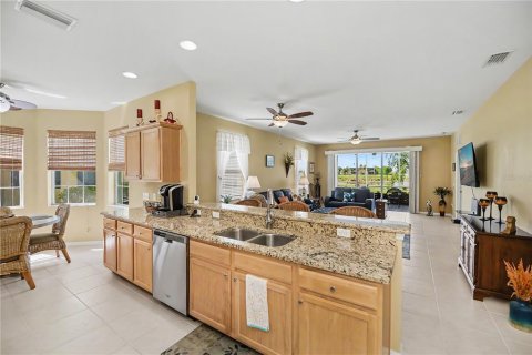 Condo in Punta Gorda, Florida, 3 bedrooms  № 2334057 - photo 3