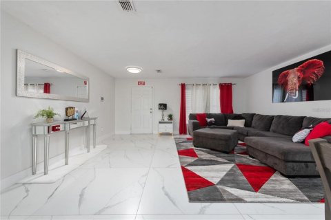 Villa ou maison à vendre à Davenport, Floride: 5 chambres, 263.38 m2 № 2280619 - photo 17