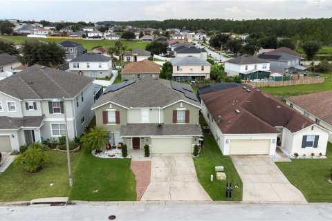 House in Davenport, Florida 5 bedrooms, 263.38 sq.m. № 2280619