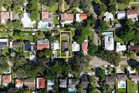 Villa ou maison à louer à Miami Springs, Floride: 2 chambres, 91.79 m2 № 2397891 - photo 18