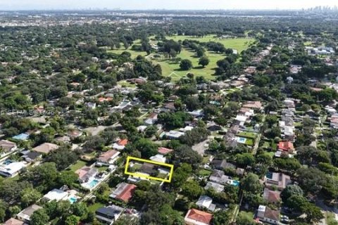 Villa ou maison à louer à Miami Springs, Floride: 2 chambres, 91.79 m2 № 2397891 - photo 20