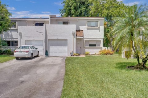 Touwnhouse à louer à Davie, Floride: 3 chambres, 225.29 m2 № 1926198 - photo 2