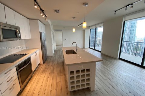 Condominio en venta en Miami, Florida, 1 dormitorio, 76.27 m2 № 2088588 - foto 6