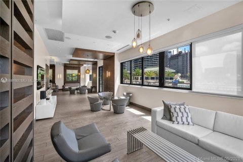 Condominio en venta en Miami, Florida, 1 dormitorio, 76.27 m2 № 2088588 - foto 24