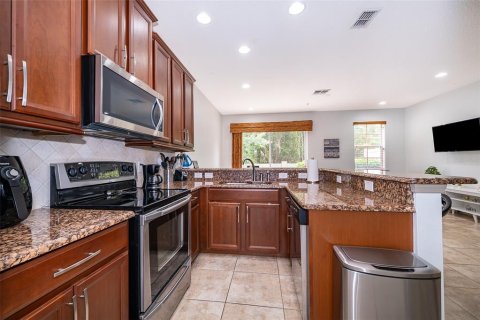 Townhouse in Oviedo, Florida 3 bedrooms, 136.66 sq.m. № 1780907 - photo 10