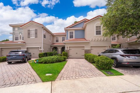 Townhouse in Oviedo, Florida 3 bedrooms, 136.66 sq.m. № 1780907 - photo 1