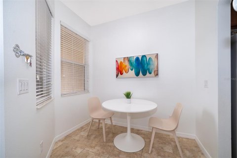 Townhouse in Oviedo, Florida 3 bedrooms, 136.66 sq.m. № 1780907 - photo 4