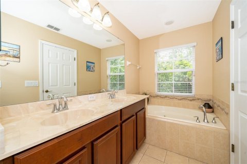 Townhouse in Oviedo, Florida 3 bedrooms, 136.66 sq.m. № 1780907 - photo 17