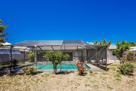 Casa en alquiler en Cape Coral, Florida, 3 dormitorios, 184.5 m2 № 2100256 - foto 16
