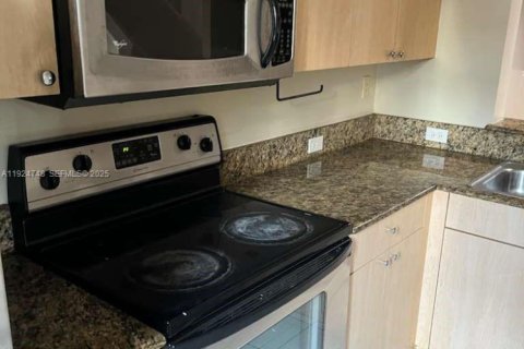 Touwnhouse à louer à Aventura, Floride: 3 chambres, 132.29 m2 № 1983113 - photo 20